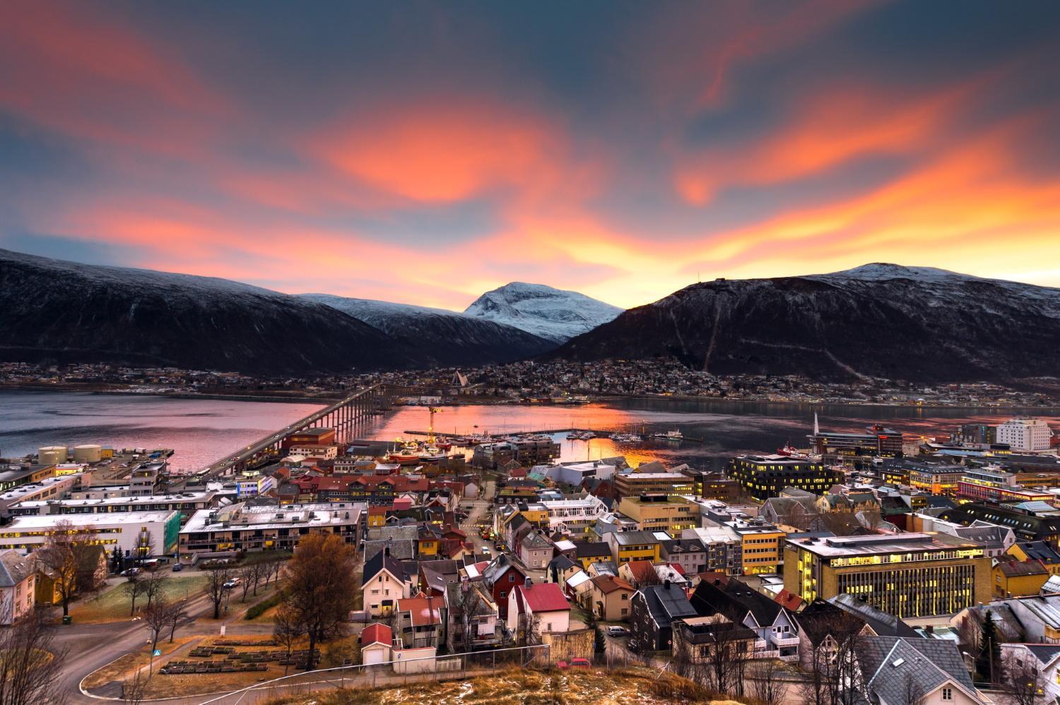 Leilighet Med Fantastisk Utsikt. ทรอมโซ ภายนอก รูปภาพ